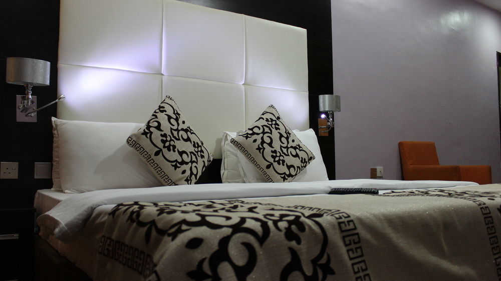 Downtown Royal Hotel Ikeja Ngoại thất bức ảnh