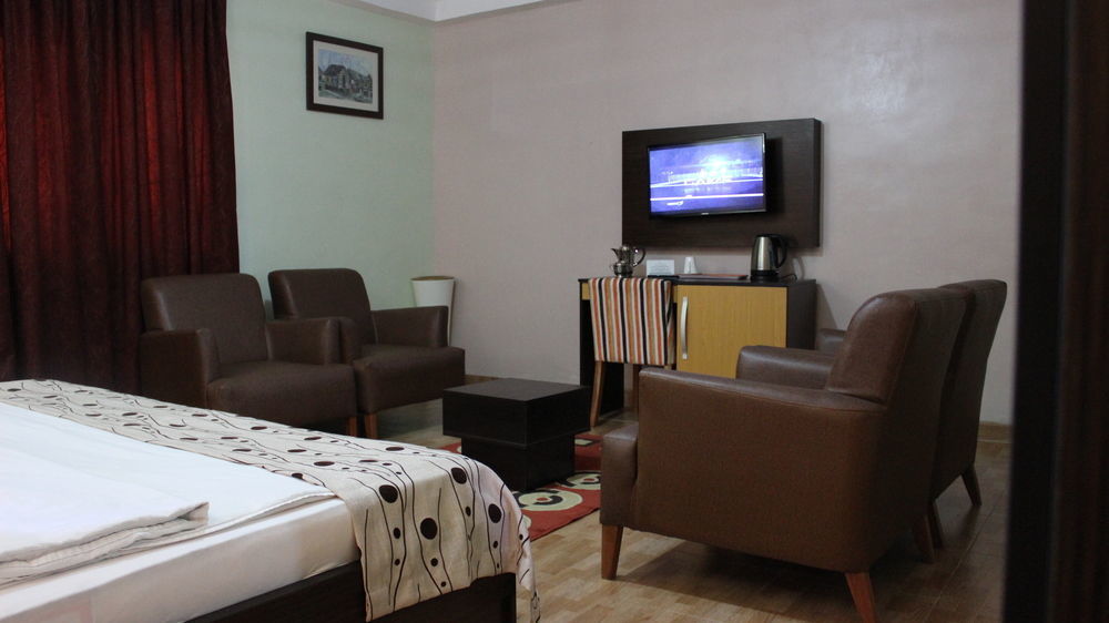 Downtown Royal Hotel Ikeja Ngoại thất bức ảnh