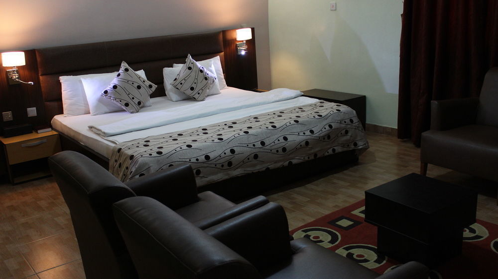 Downtown Royal Hotel Ikeja Ngoại thất bức ảnh