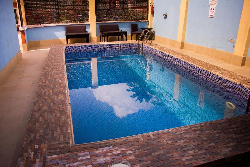 Downtown Royal Hotel Ikeja Ngoại thất bức ảnh