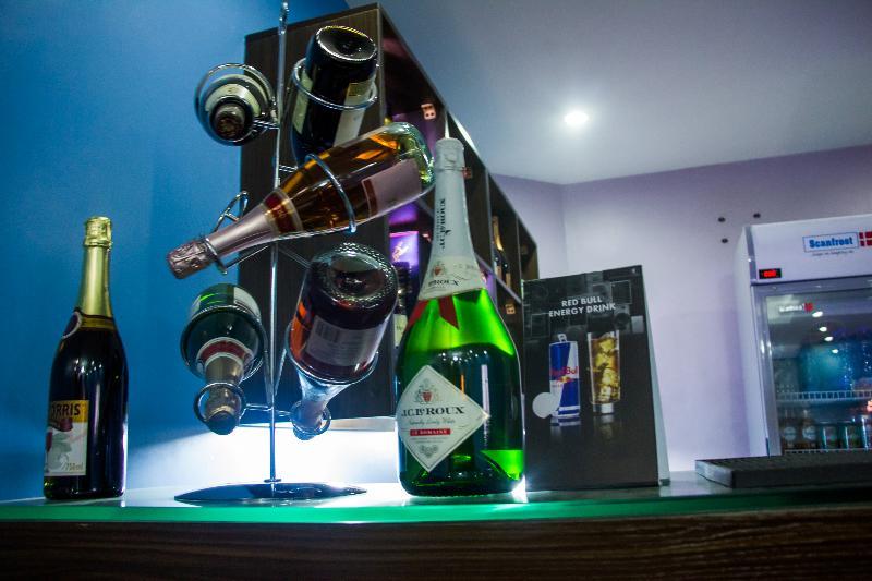 Downtown Royal Hotel Ikeja Ngoại thất bức ảnh