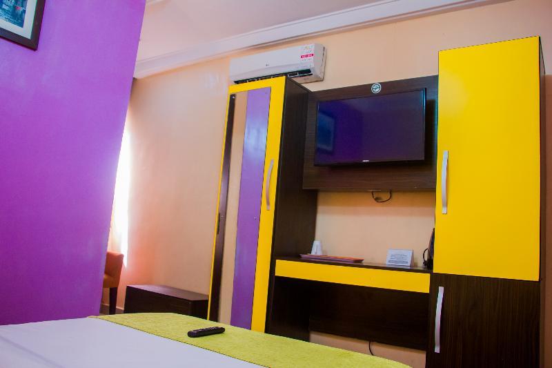 Downtown Royal Hotel Ikeja Ngoại thất bức ảnh