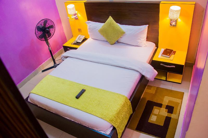 Downtown Royal Hotel Ikeja Ngoại thất bức ảnh